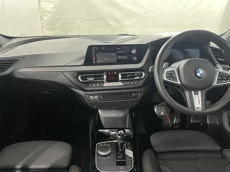 Begagnad BMW 128 Shadowline 261 HK (191 kW) 2023 Grå Halvkombi