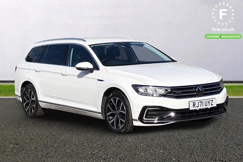 Used VW Passat GTE 218 HP (160 kW) 2021 White Estate