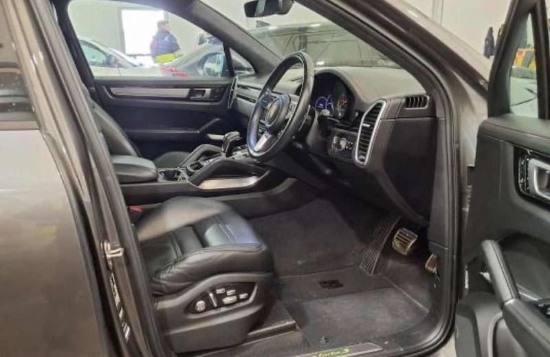 Used Porsche Cayenne Turbo E-Hybrid 680 HP (500 kW) 2020 Grey SUV