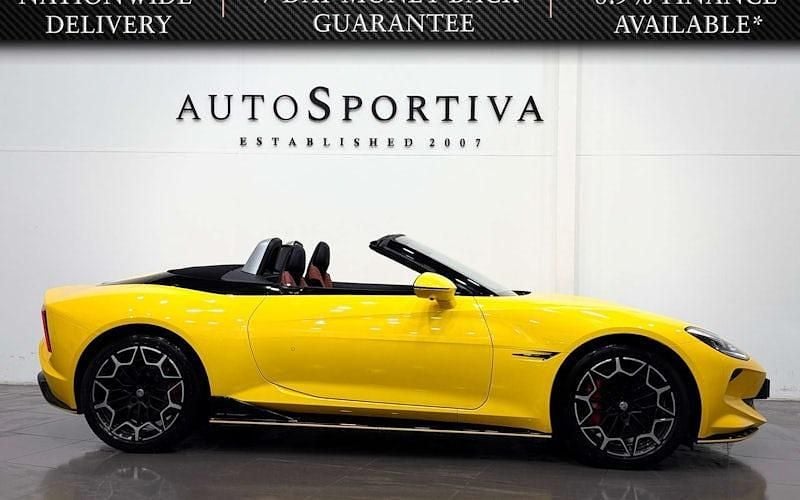Used MG Cyberster Trophy 250 kW (340 HP) 2025 Yellow Cabriolet