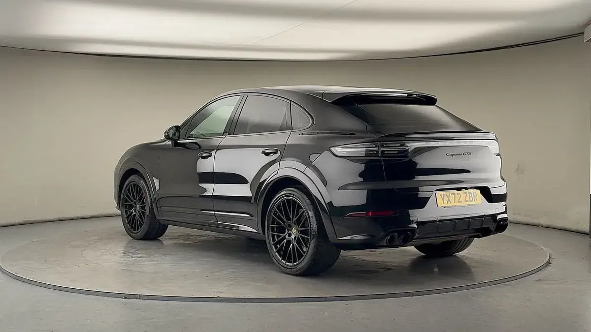 Usado Porsche Cayenne 460 CV (338 kW) 2022 Negro SUV