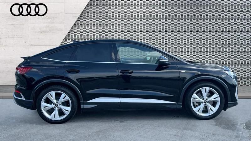 Second-hand Audi Q4 e-tron S-Line 210 kW (286 CP) 2025 Negru SUV
