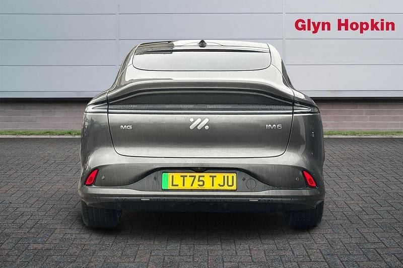 New MG IM6 553 kW (752 HP) 2025 Silver SUV