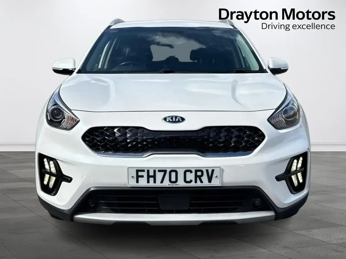 Second-hand Kia Niro 141 CP (103 kW) 2021 Alb SUV