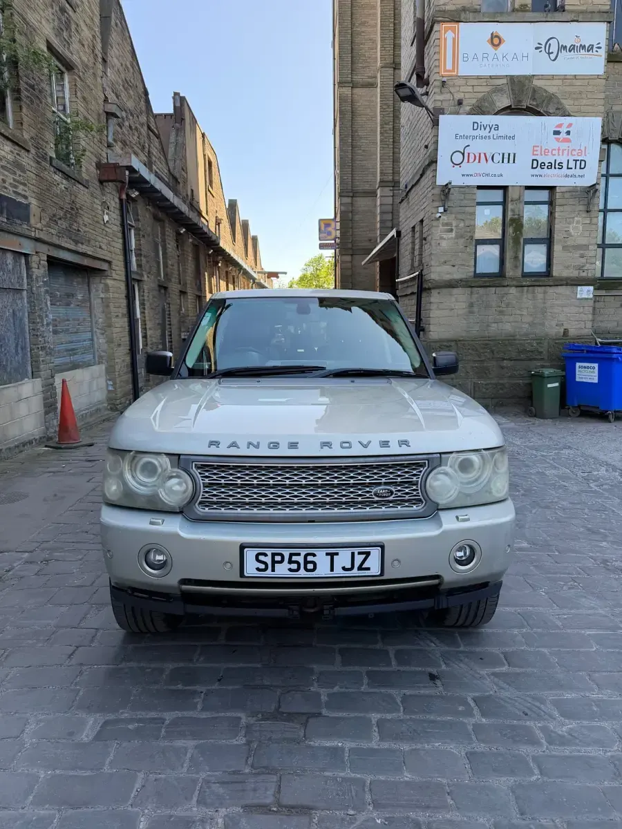 Begagnad Land Rover Range Rover Vogue SE 2006 Guld SUV