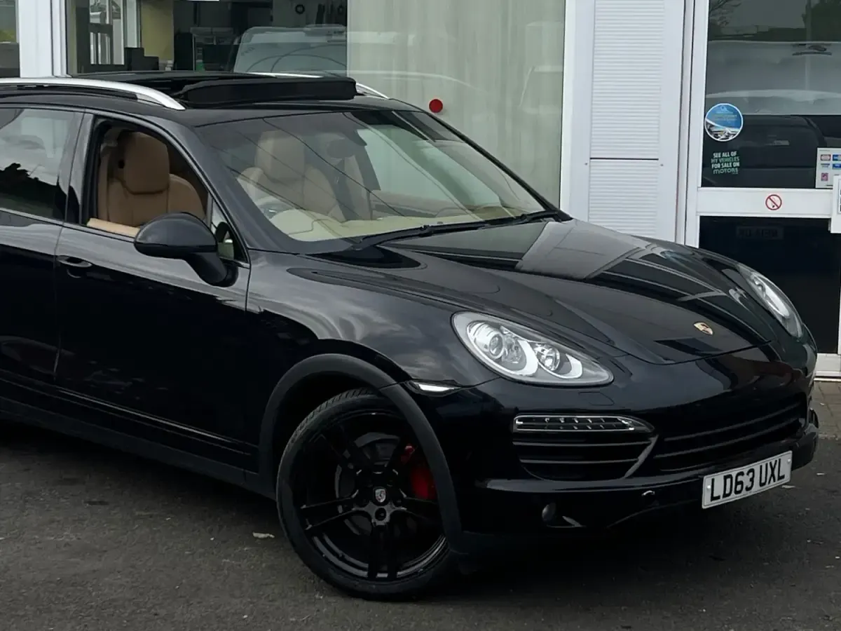 Usado Porsche Cayenne 2013 Preto SUV