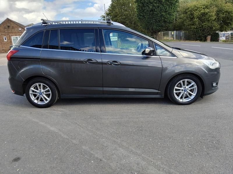 Used Ford Grand C-Max Zetec 120 HP (88 kW) 2016 Grey MPV