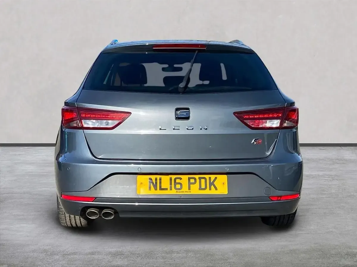 Used Seat Leon FR 150 HP (110 kW) 2016 Grey Estate