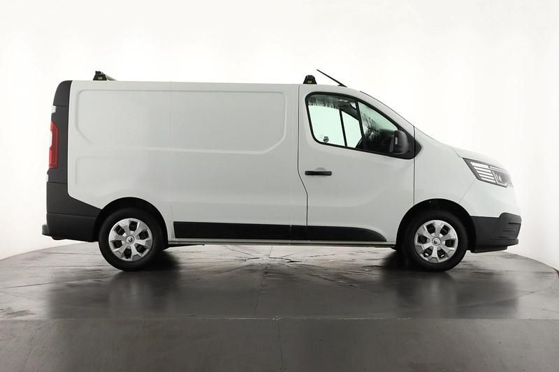Begagnad Renault Trafic Business 2022 Vit Minibuss