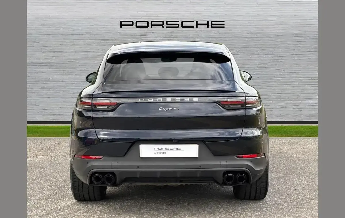 Used Porsche Cayenne Platinum Edition 462 HP (339 kW) 2022 Blue SUV