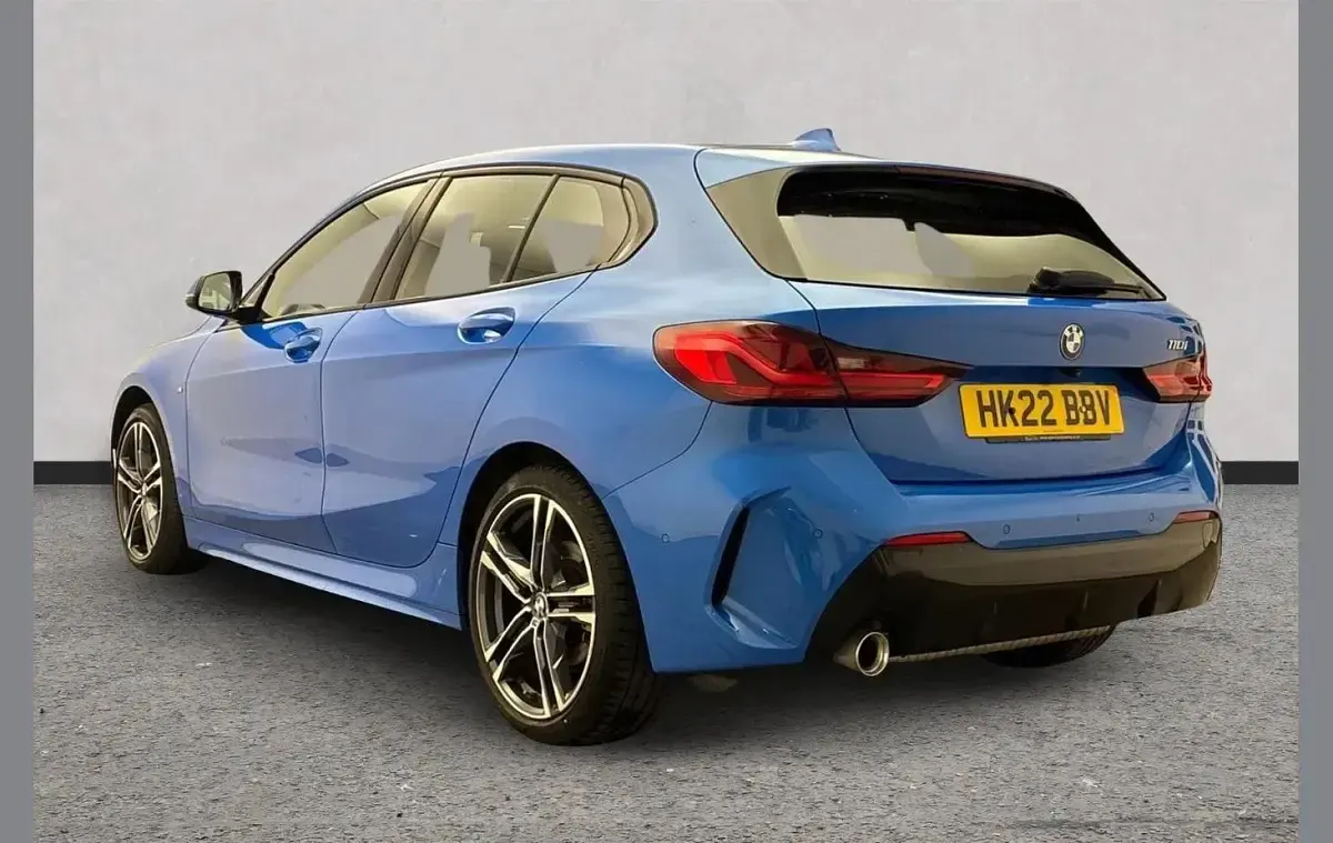 Used BMW 118 M Sport 134 HP (98 kW) 2022 Blue Hatchback