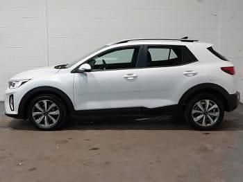 Used Kia Stonic 98 HP (72 kW) 2025 White SUV