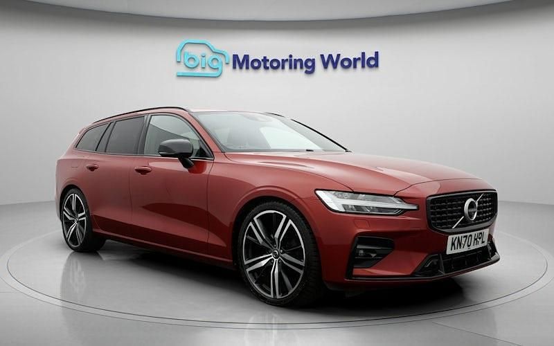Used Volvo V60 R-Design 190 HP (139 kW) 2020 Red Estate