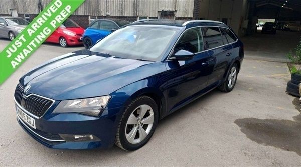 Blue Used 2015 Skoda Superb Business Line Estate | £9,990 (Fair price) - Image 1/1
