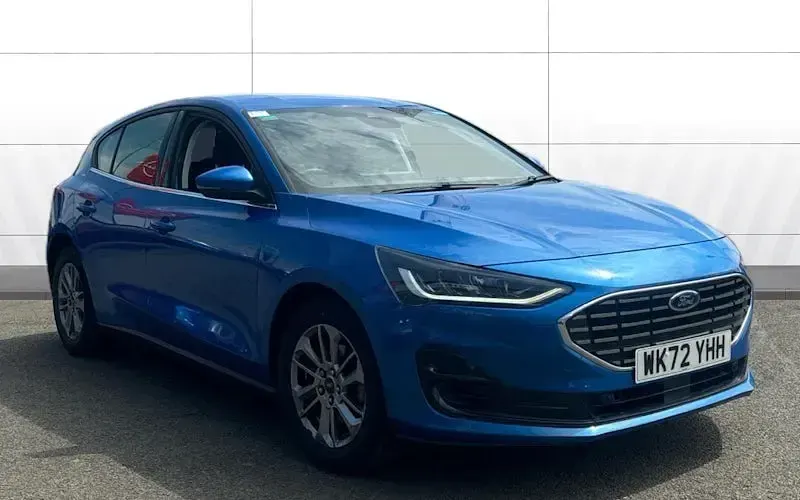 Begagnad Ford Focus Titanium 120 HK (88 kW) 2022 Halvkombi