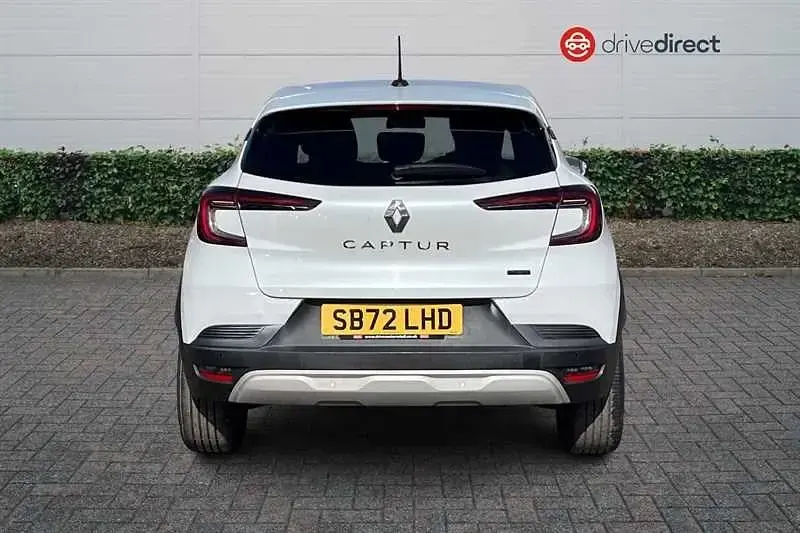 Begagnad Renault Captur Evolution 145 HK (106 kW) 2023 Vit SUV