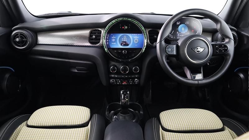 Used Mini Cooper Hatch 134 HP (98 kW) 2023 Green Hatchback