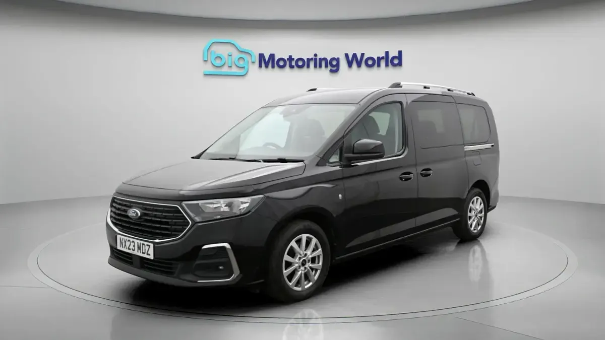 Used Ford Grand Tourneo Connect Titanium 122 HP (89 kW) 2023 Black MPV