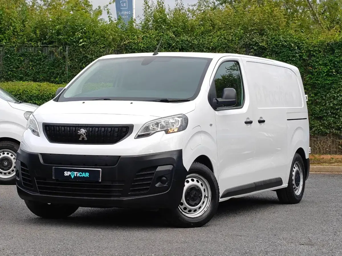 Used Peugeot e-Expert 98 kW (134 HP) 2023 White Van