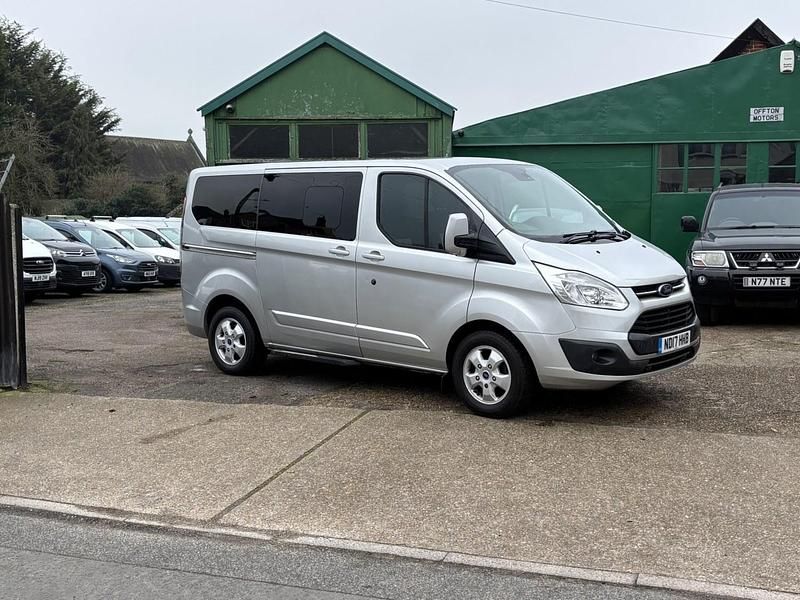 Begagnad Ford Tourneo Custom Titanium 2017 Silver Van