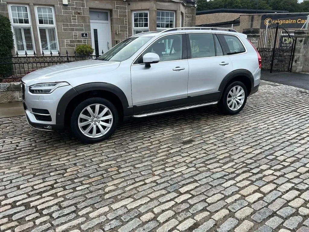 Used Volvo XC90 Momentum 225 HP (165 kW) 2016 Silver SUV