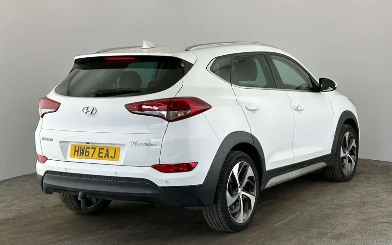 Used Hyundai Tucson Premium 141 HP (103 kW) 2017 White SUV