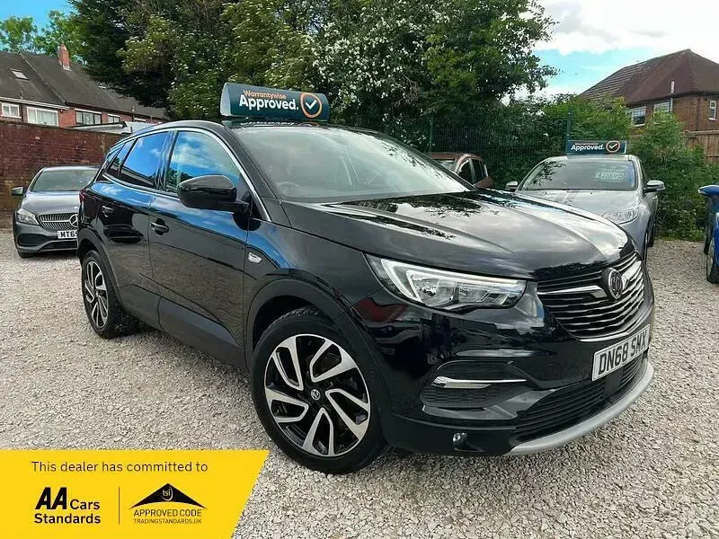 Used Vauxhall Grandland X Elite 130 HP (95 kW) 2018 Black SUV