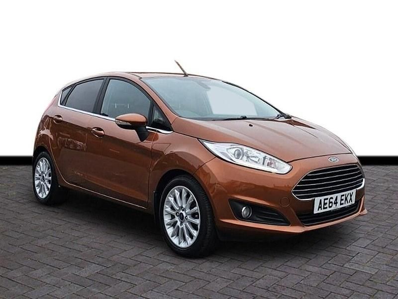 Usado Ford Fiesta Titanium X 95 HP (69 kW) 2014 Amarelo Citadino