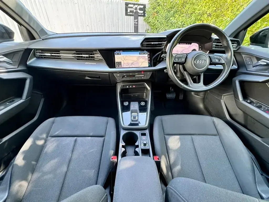 Used Audi A3 Sportback Business 150 HP (110 kW) 2023 Blue Hatchback