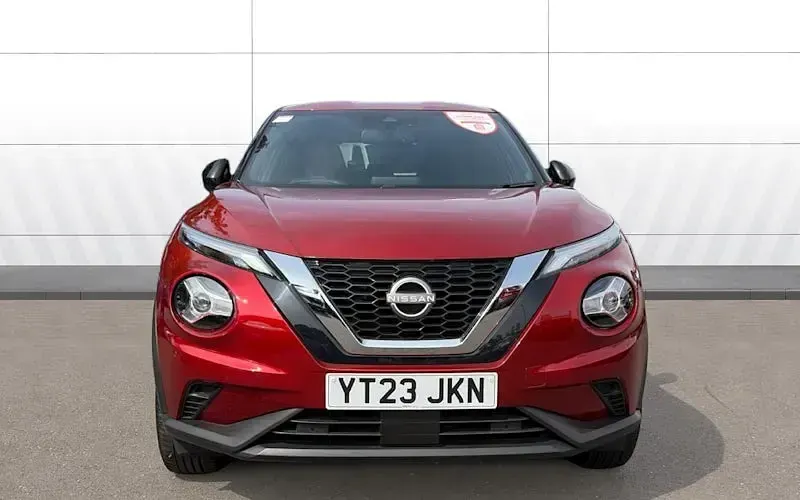 Used Nissan Juke N-Connecta 114 HP (83 kW) 2023 Red SUV