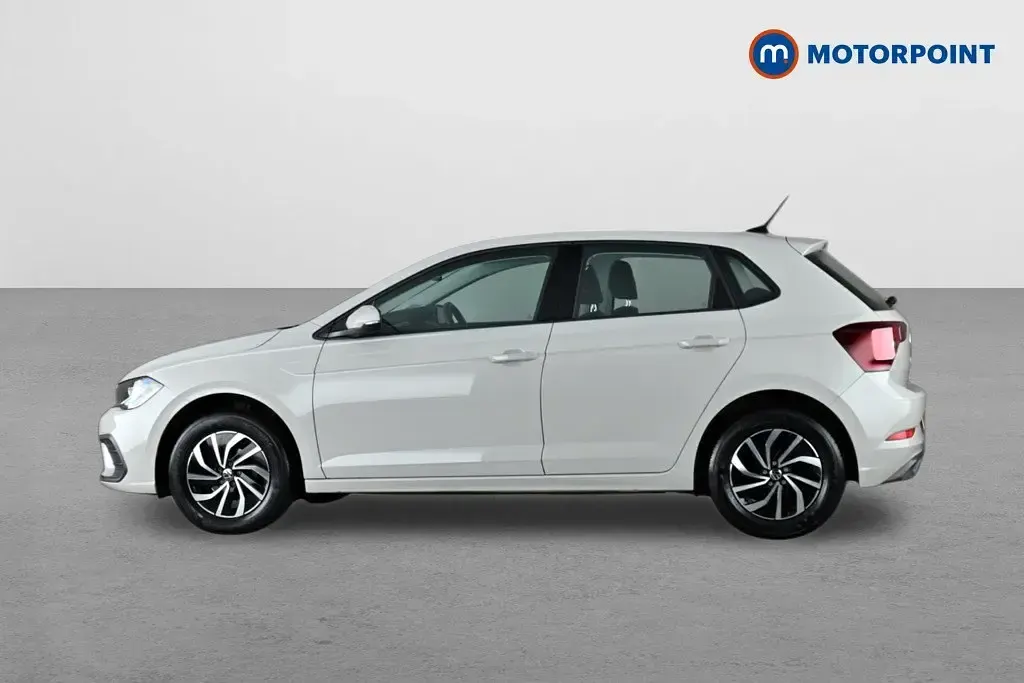 Begagnad VW Polo Life 2023 Grå Halvkombi