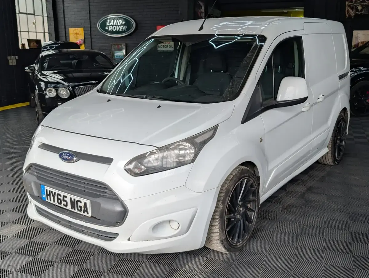 Used Ford Transit 95 HP (69 kW) 2015 White Van
