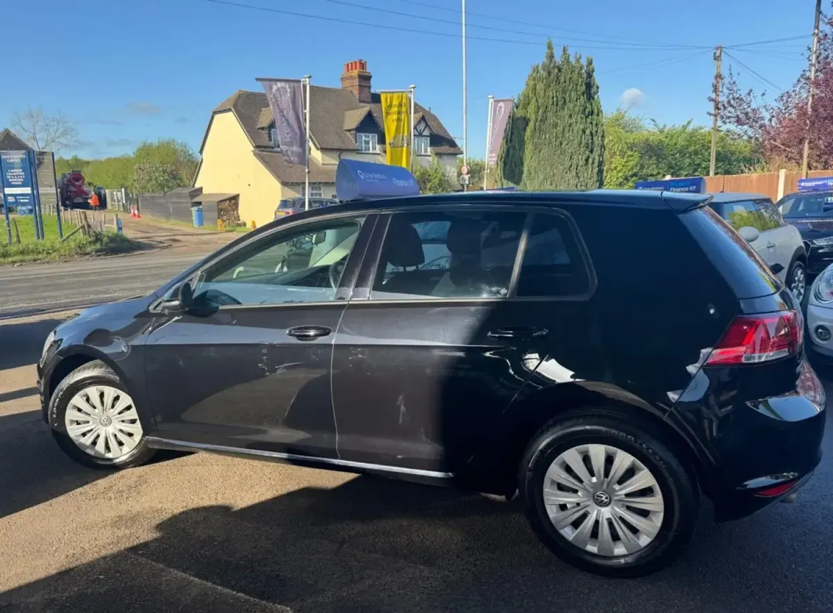Używany VW Golf VII S 105 KM (77 kW) 2013 Czarny Hatchback