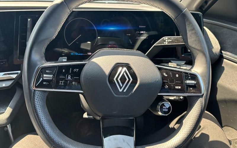 Used Renault Megane E-Tech Iconic 160 kW (218 HP) 2023 Hatchback