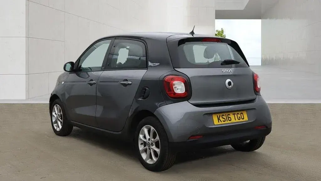 Used Smart ForFour Passion 71 HP (52 kW) 2016 Grey Hatchback