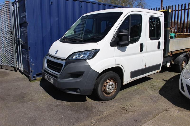 Second-hand Peugeot Boxer 130 CP (95 kW) 2018 Alb Van