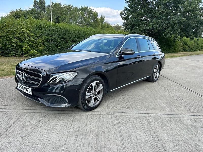 Begagnad Mercedes E220 SE 2018 Svart Kombi