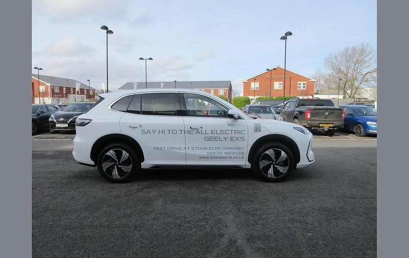 Used Geely EX5 160 kW (218 HP) 2025 White SUV