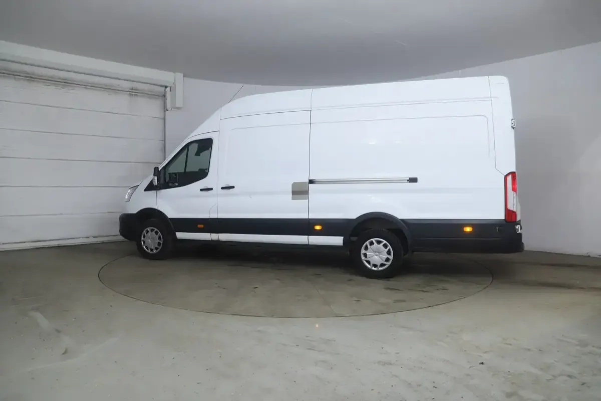 Used Ford Transit Trend 130 HP (95 kW) 2022 White Van