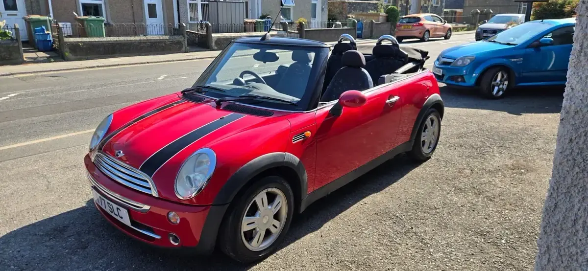 Used Mini ONE 2005 Red Hatchback