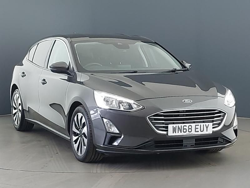 Used Ford Focus Zetec 120 HP (88 kW) 2018 Grey Hatchback