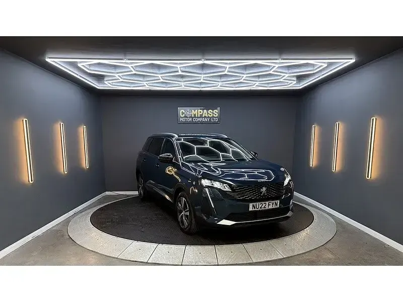 Used Peugeot 5008 Allure Premium 130 HP (95 kW) 2022 Blue SUV