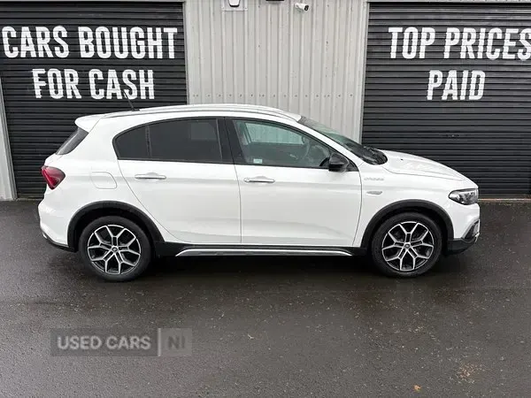 Używany Fiat Tipo 100 KM (73 kW) 2022 Biały Hatchback
