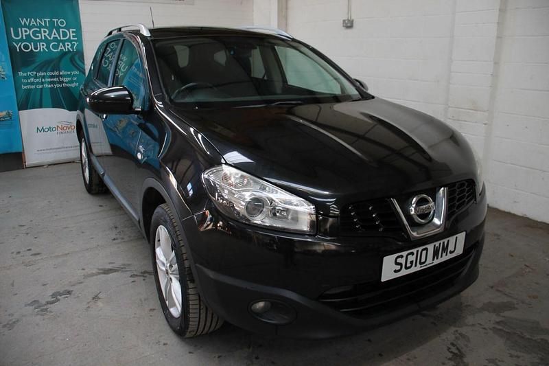 Black Used 2010 Nissan Qashqai +2 N-TEC SUV | £3,295 (A bit pricey) - Image 1/4