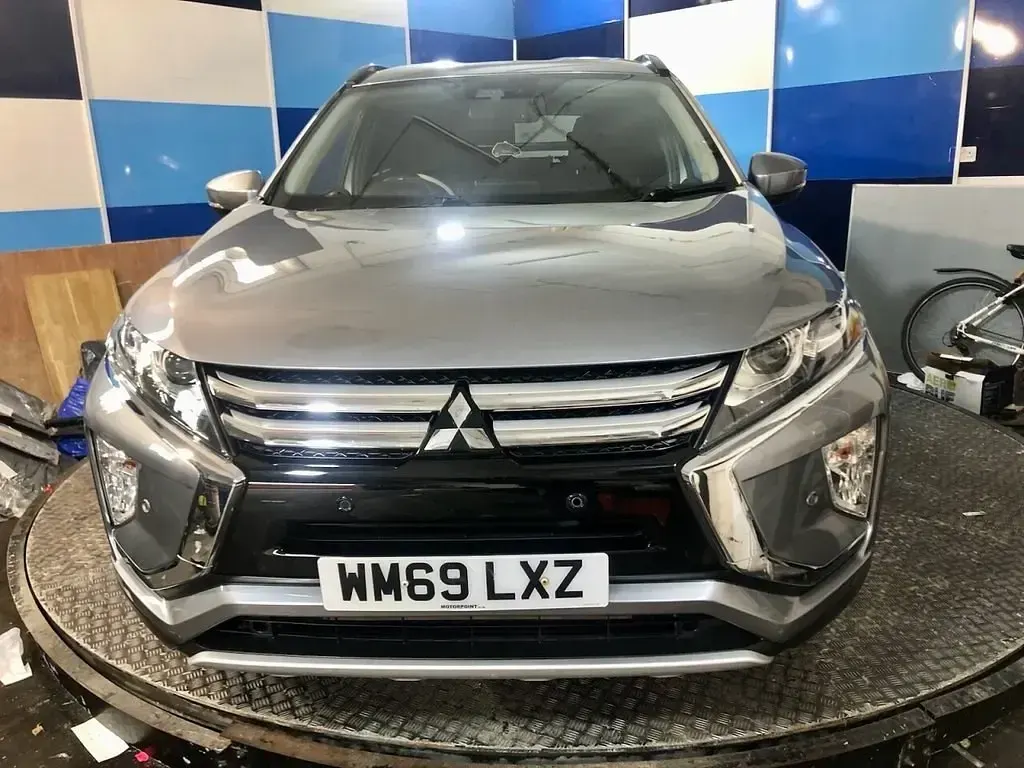 Usado Mitsubishi Eclipse 163 HP (119 kW) 2020 Cinzento SUV