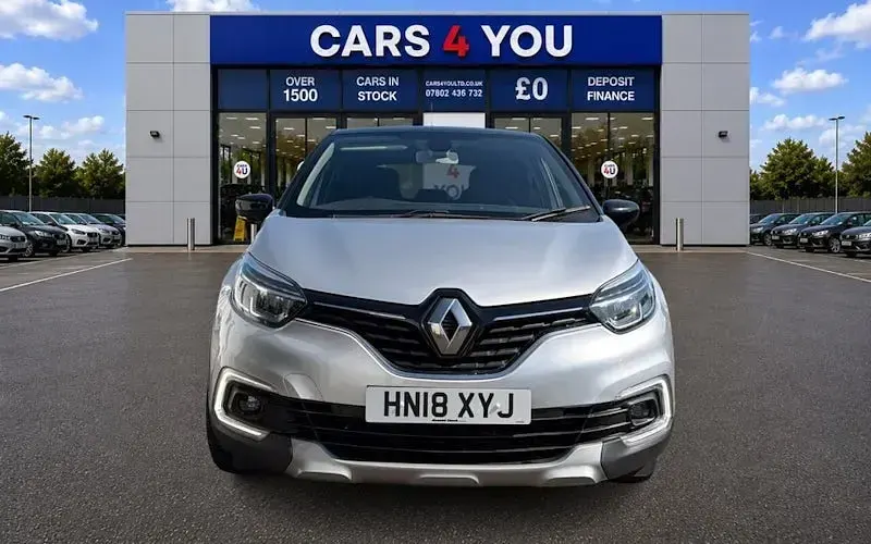 Used Renault Captur Dynamique 90 HP (66 kW) 2018 Silver/black SUV