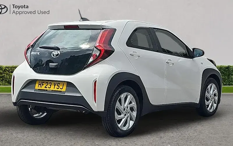 Used Toyota Aygo X PURE 72 HP (52 kW) 2025 SUV