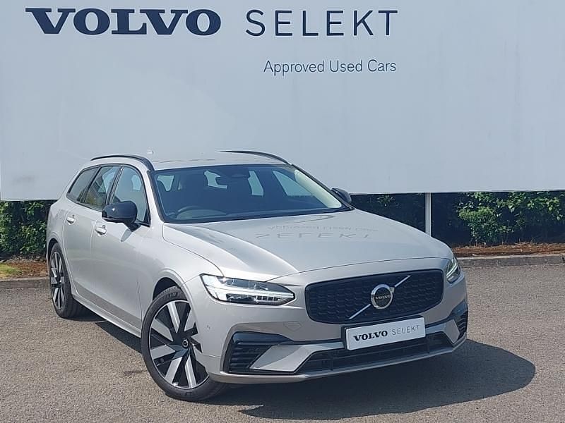 New Volvo V90 Plus 350 HP (257 kW) 2025 Silver Estate