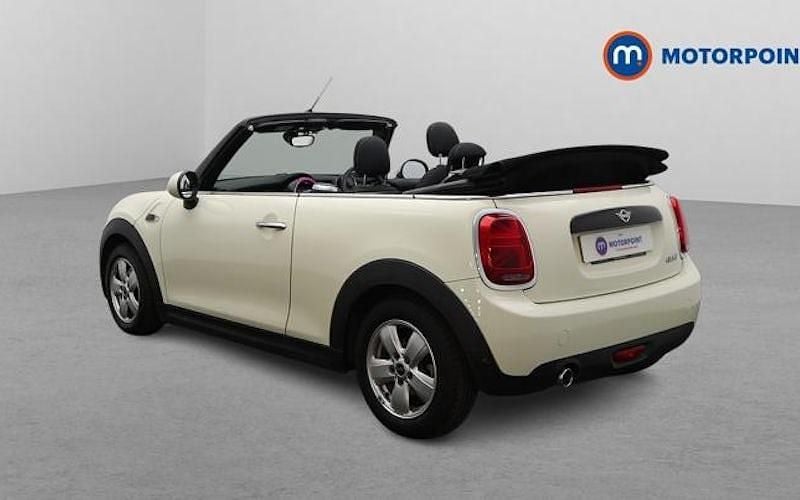 Used Mini Cooper Cabriolet 136 HP (100 kW) 2018 White Cabriolet