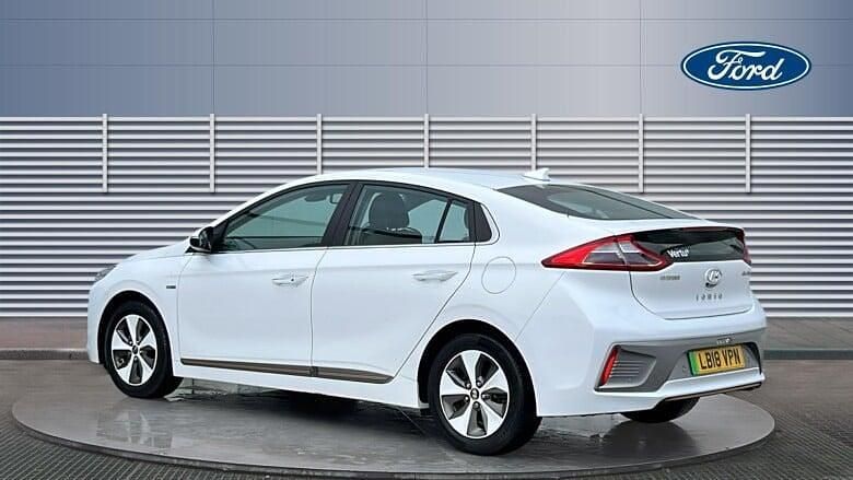 Used Hyundai Ioniq Premium 88 kW (120 HP) 2018 White Hatchback